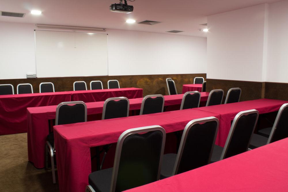 Hotel Portas De Santa Rita Ермесинде Екстериор снимка