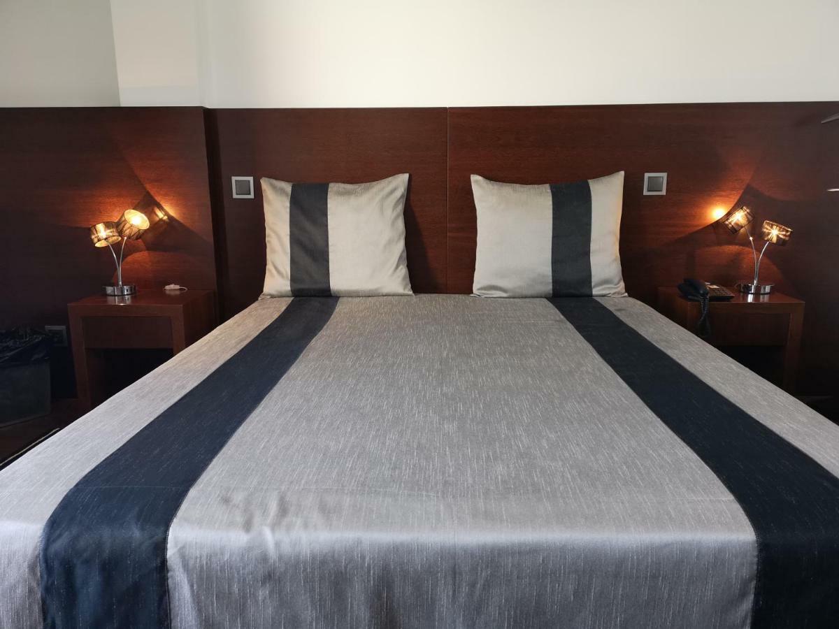 Hotel Portas De Santa Rita Ермесинде Екстериор снимка